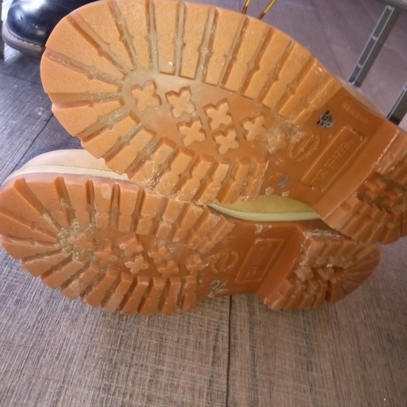 Rugged Outback Size 7.5 Ankle Boots - Picture 4 of 4